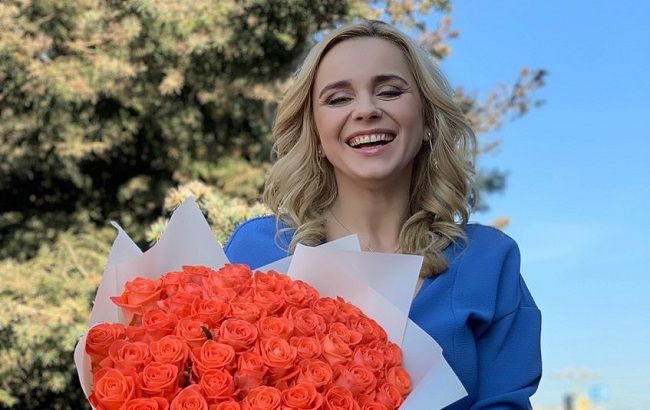 Икона стиля: Лилия Ребрик зачаровала полностью синим образом в облегающем платье (фото)