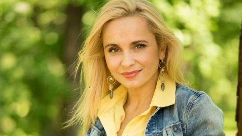 Квітуча Лілія Ребрик показала ідеальний образ в стилі спорт-кежуал