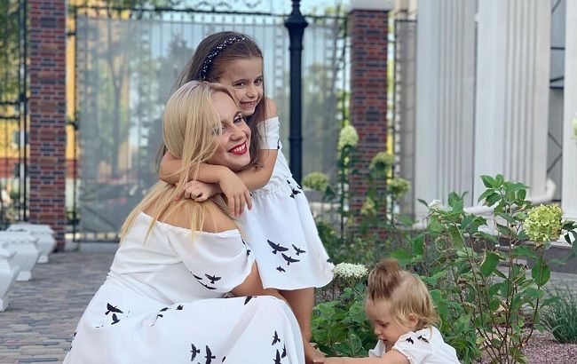 Ідеальний ранок! Лілія Ребрик показала справжнє щастя з чоловіком і доньками