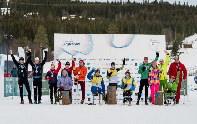 Українські паралімпійці взяли "золото" на Чемпіонаті світу з лижних перегонів