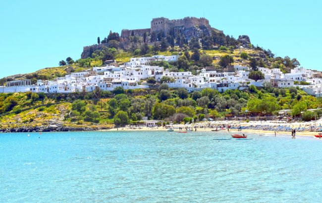 Греція подарує туристам відпочинок на сотні євро: хто може приїхати