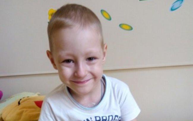 В Запорожье от рака умер четырехлетний мальчик, у которого украли деньги на лечение