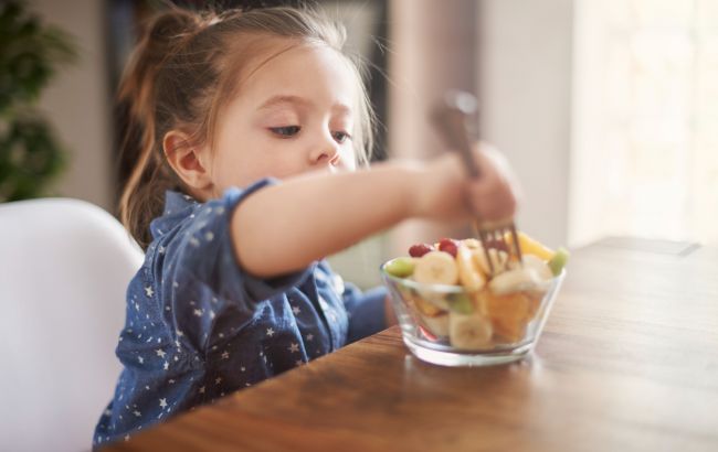 Нутриціолог назвала продукти, які діти їдять найгірше: ось що потрібно зробити