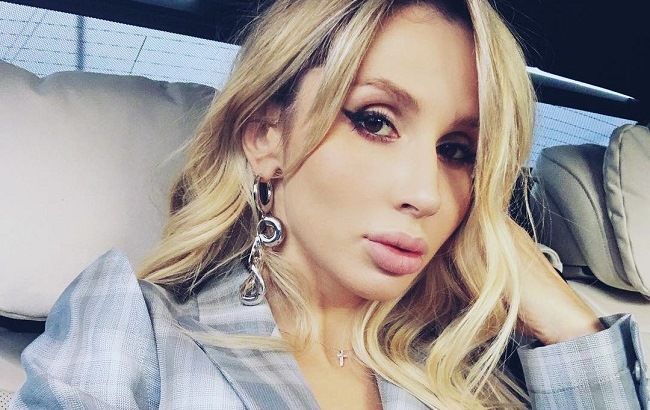 "Мама спить, вона втомилася": дочка Лободи зачарувала милим домашнім фото