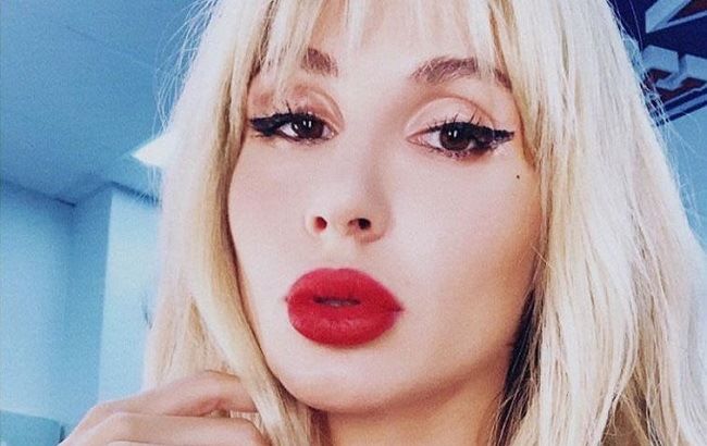 "Ноги – отпад": Лобода вбила наповал довжиною своїх ніг в ультракоротких шортах