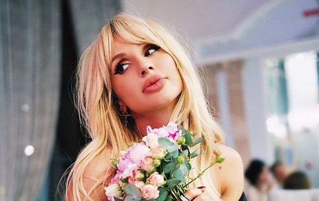 Лобода в лифчике и расстегнутых джинсах блеснула идеальными формами