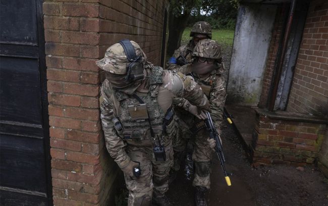 В Британии настоящее село превратили в полигон для тренировки ВСУ: подробности