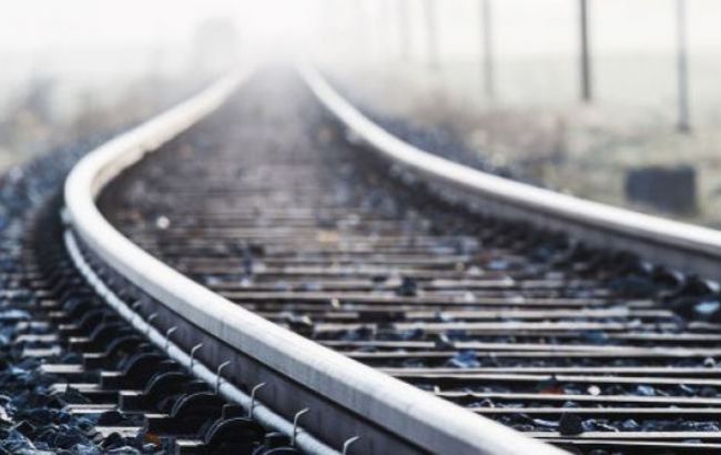 Рух поїздів на пошкодженій ділянці в Луганській обл. відновлено, - УЗ