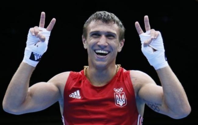 Ломаченко отказался от чемпионства в полулегком весе