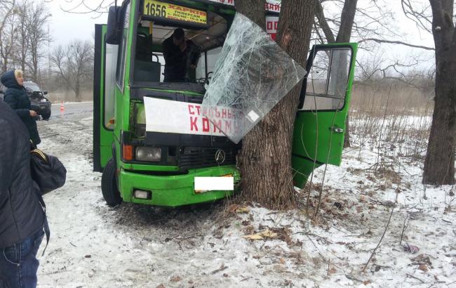 Под Харьковом в ДТП с участием автобуса пострадали 8 человек