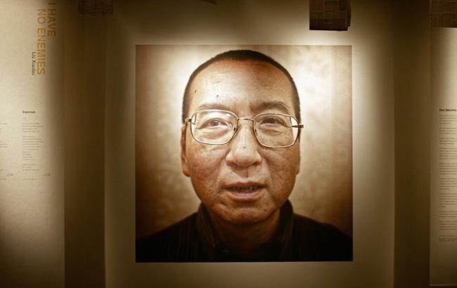 Уряд Китаю видаляє пости в пам'ять лауреата Нобелівської премії миру Сяобо