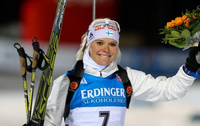 Финская биатлонистка Лаукканен сделала золотой дубль в Холменколлене