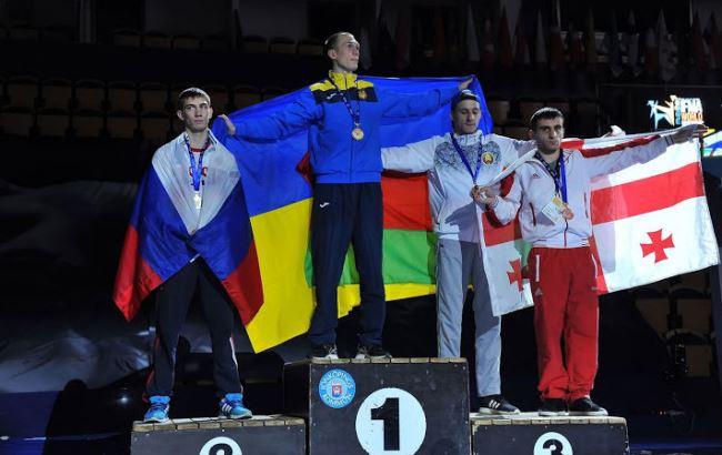 Украинский боксер стал чемпионом мира, побив россиянина