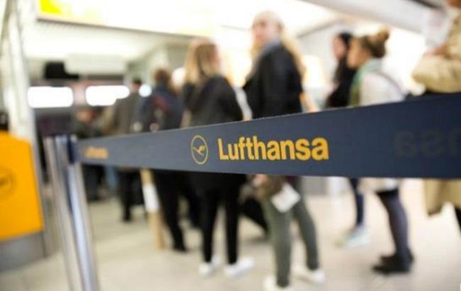 Профсоюз бортпроводников Lufthansa отменил забастовку