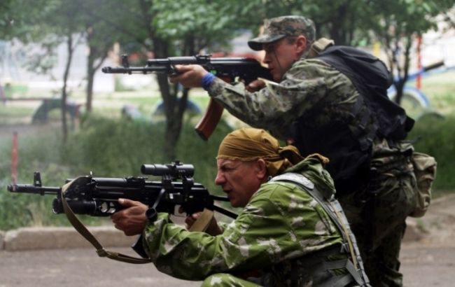 В Луганской области боевики расстреляли мобильную группу, ранены 3 человека