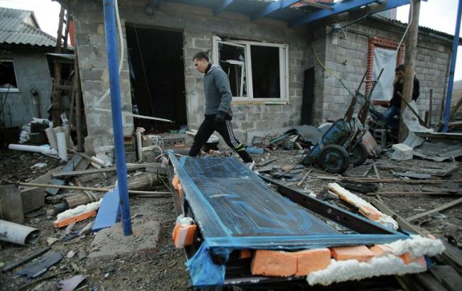 В Луганской обл. в результате обстрелов боевиков ранен 1 военный, - ОГА