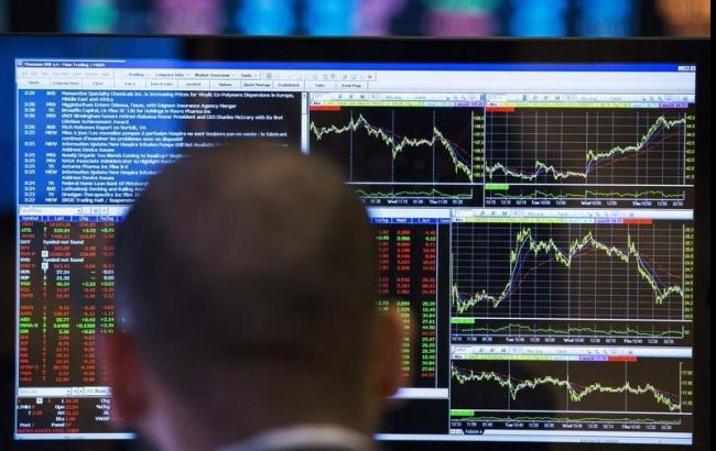 Торги в России открылись ростом основных индексов