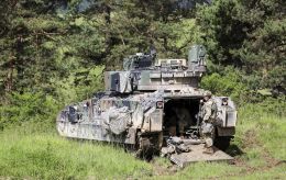 США завтра оголосять новий пакет допомоги Україні. До нього увійдуть 50 Bradley, - ЗМІ