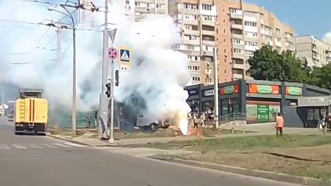 В жилом массиве Харькова из-под земли вырвался столб огня