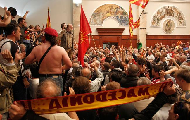 МИД рекомендует украинцам воздержаться от посещений центральной части Скопье