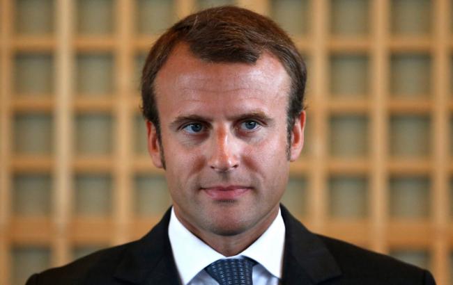 Макрон наберет 61% голосов на выборах президента Франции, - опрос