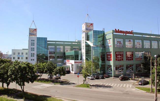 У Києві закрився популярний ТЦ на Петрівці: вже відомо, що буде на його місці