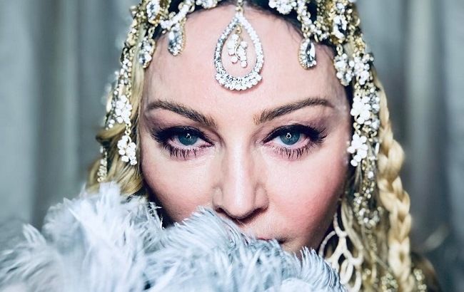Від нареченої до повії: Мадонна представила новий провокаційний сингл