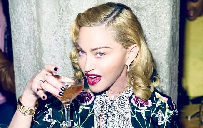 Королева на всі часи: 61-річна Мадонна похвалилася пружними сідницями на відвертому селфі