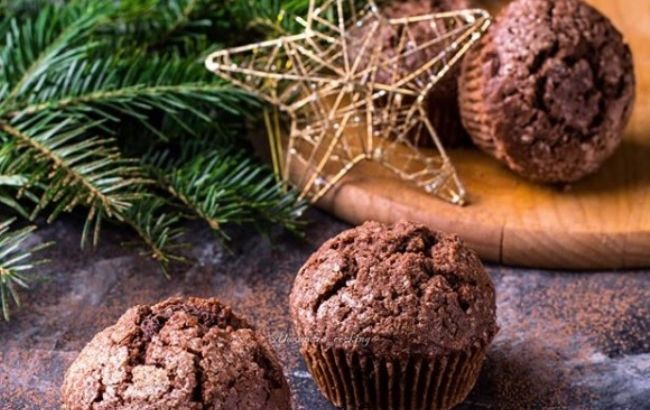 Шоколадні мафіни з вишнею: простий рецепт пахучих кексів