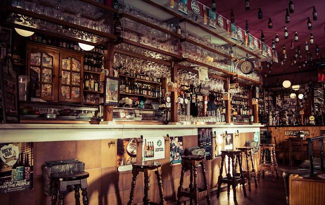 В Бельгии пастор открыл паб в церкви и увеличил количество прихожан