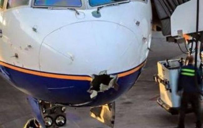 Блискавка пробила дірку в літаку авіакомпанії ісландської