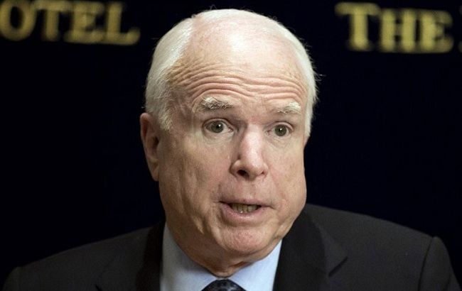 Маккейн назвав Росію бензоколонкою, яка тільки прикидається країною