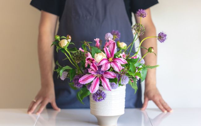 Флорист назвал 4 роковые ошибки, которые "убивают" букет за пару дней