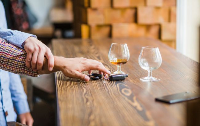 На заметку водителям: через сколько времени после употребления алкоголя можно садиться за руль