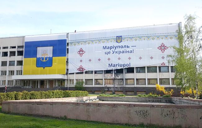 На границе с войной: как живется в прифронтовом Мариуполе