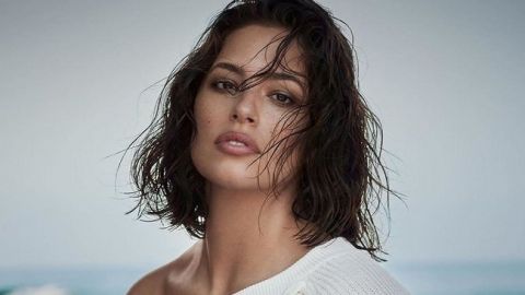 Вагітна Ешлі Грем засвітила розкішні форми в пікантному вбранні