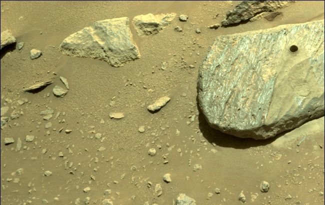 Марсохід perseverance добув перший зразок планетарного грунту