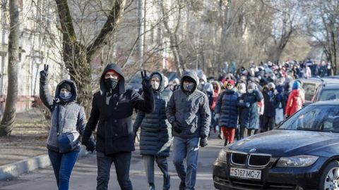 На протестах у Білорусі затримали майже 70 осіб