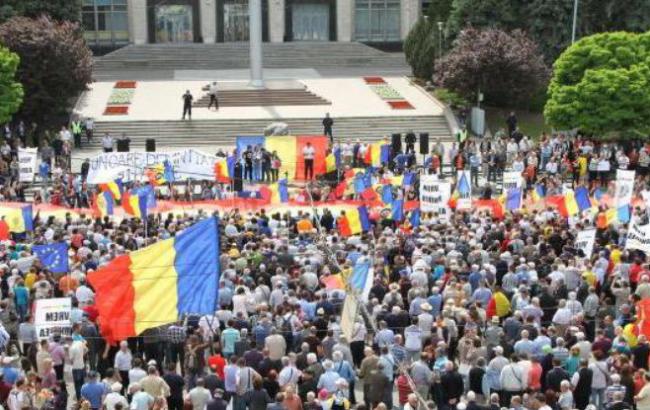 У Молдові пройшли багатотисячні антиурядові мітинги