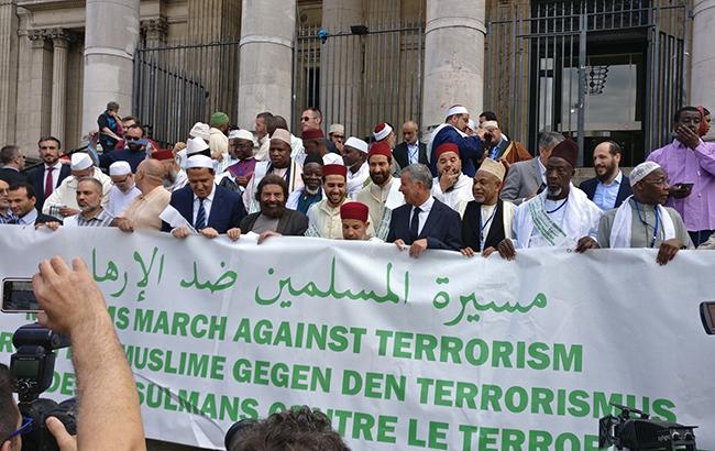 Бельгийские имамы провели марш протеста против терроризма