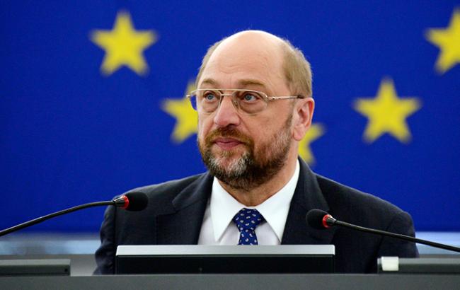 Санкции против России: кандидат в канцлеры ФРГ предостерег Трампа от отмены ограничений