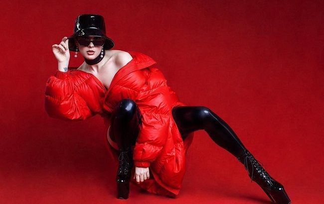 "Латексная конфетка": MARUV взбудоражила фанов "горячим" фотосетом