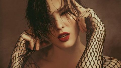 "Фигура огонь": горячая MARUV в купальнике блеснула идеальными формами