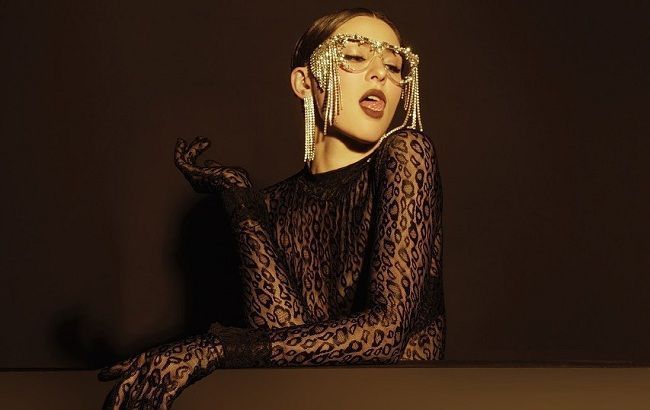 Епатажна MARUV в образі "латексної зайчики" викликала фурор в мережі