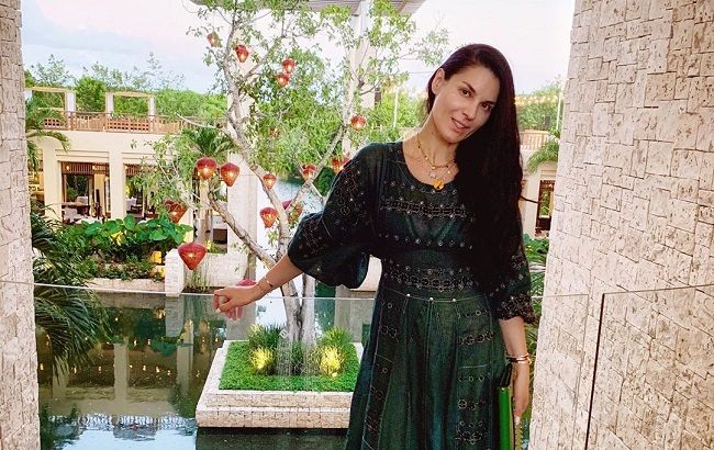 Задорные песни и еноты: Маша Ефросинина весело проводит время в Мексике (видео)