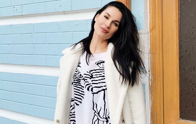 Пришло ко мне озарение: яркая Маша Ефросинина решила освоить новое занятие