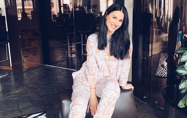 Я через месяц карантина: Маша Ефросинина позабавила сеть смешным фотоколлажем