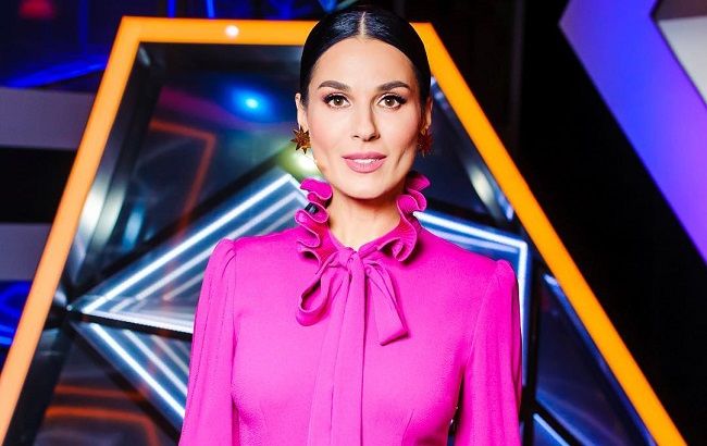 "Королева!" Маша Єфросиніна захопила образом у розкішній червоній сукні