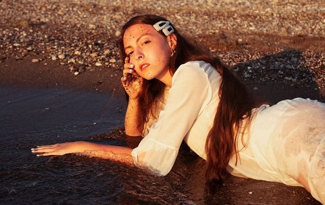 "Русалонька": дочка Олі Полякової зачарувала мережу фото в купальнику