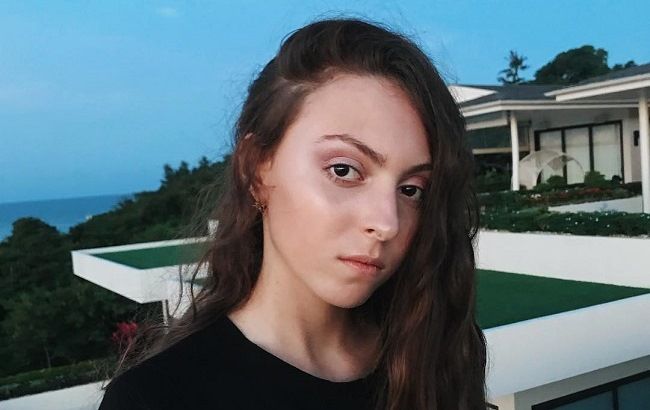 "Дівчинка-блискавка": Маша Полякова показала стрункі ніжки і "нарвалася" на хвилю компліментів